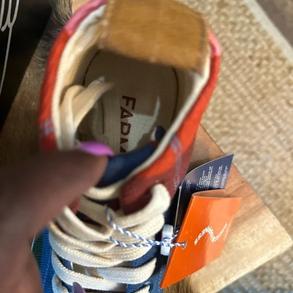 NWT FARM Rio Rainbow Sun Platform High Top Sneaker Size 9 - Picture 4 of 6